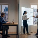 Consultant SEO freelance Lyon ou agence : le comparatif